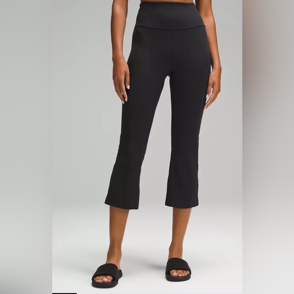 LULU LEMON GROOVE SUPER HIGH RISE CROP 23” LEGGINGS. Black. 14. Pre Owned. - Picture 1 of 7